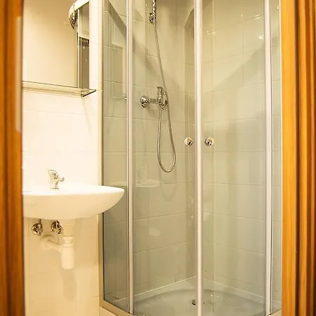 Quarto em Acomodações Particulares Pokoje Stare Miasto *